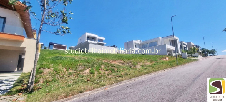 Imagem Terreno à Venda, 450 m² em Condomínio Residencial Jaguary - São José Dos Campos Imagem Terreno à Venda, 450 m² em Condomínio Residencial Jaguary - São José Dos Campos