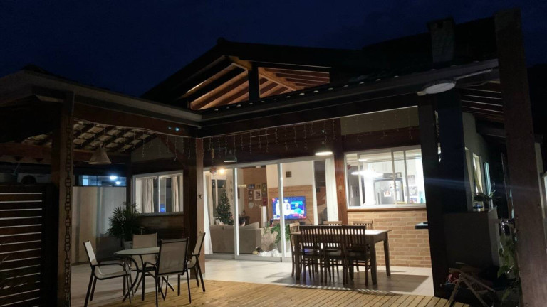 Imagem Casa com 4 Quartos à Venda, 315 m² em Horto Florestal - Ubatuba