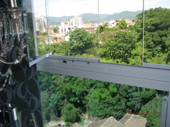 Imagem Apartamento com 3 Quartos à Venda, 228 m² em Agronômica - Florianópolis
