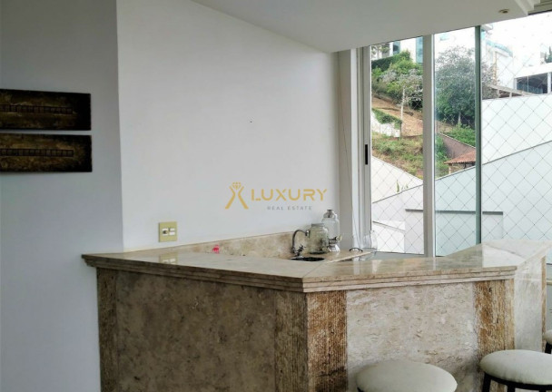 Imagem Imóvel com 4 Quartos à Venda,  em Vila Castela - Nova Lima