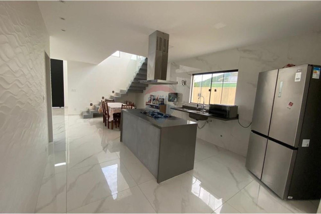 Imagem Casa de Condomínio com 4 Quartos à Venda, 272 m² em Inoa - Maricá Imagem Casa de Condomínio com 4 Quartos à Venda, 272 m² em Inoa - Maricá