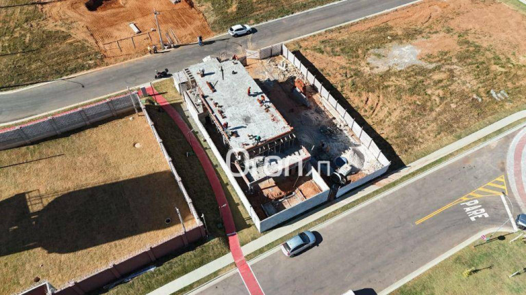 Imagem Sobrado com 3 Quartos à Venda, 212 m² em Jardins Versalhes - Aparecida De Goiânia