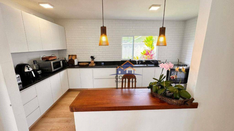 Imagem Casa com 4 Quartos à Venda, 193 m² em Verolme - Angra Dos Reis
