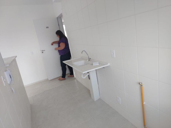 Imagem Apartamento com 2 Quartos à Venda, em Santíssimo - Rio De Janeiro Imagem Apartamento com 2 Quartos à Venda, em Santíssimo - Rio De Janeiro