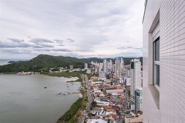 Imagem Apartamento com 3 Quartos à Venda, 328 m² em Fazenda - Itajaí Imagem Apartamento com 3 Quartos à Venda, 328 m² em Fazenda - Itajaí