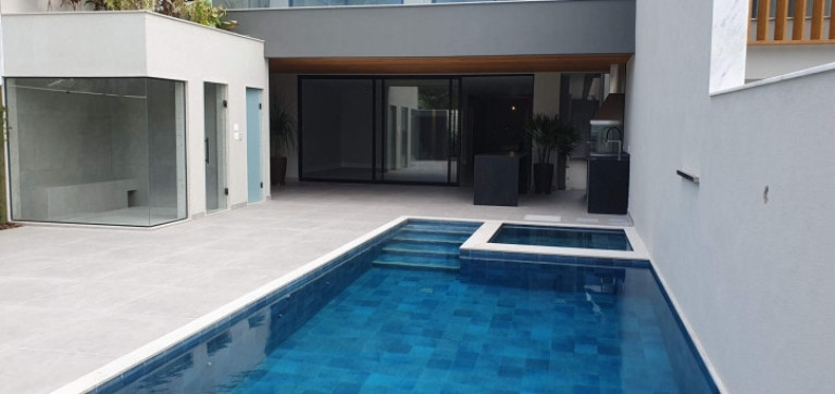 Imagem Casa com 5 Quartos à Venda, 420 m² em Barra Da Tijuca - Rio De Janeiro Imagem Casa com 5 Quartos à Venda, 420 m² em Barra Da Tijuca - Rio De Janeiro