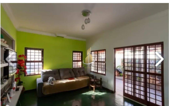 Sobrado com 4 Quartos à Venda, 222 m² em Jardim Das Indústrias - São José Dos Campos