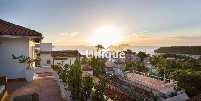 Imagem Casa com 3 Quartos à Venda, 248 m² em Praia Dos Ossos - Armação Dos Búzios