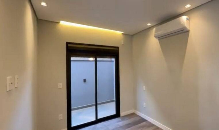 Imagem Casa com 4 Quartos à Venda, 300 m² em Campinas