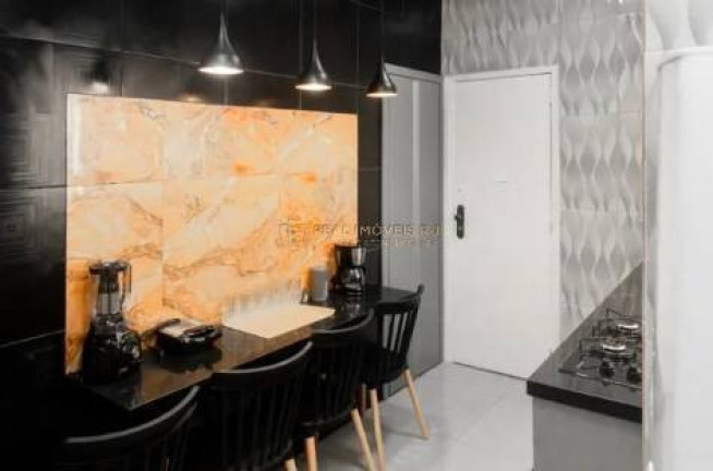 Imagem Apartamento com 4 Quartos à Venda, 103 m² em Copacabana - Rio De Janeiro Imagem Apartamento com 4 Quartos à Venda, 103 m² em Copacabana - Rio De Janeiro