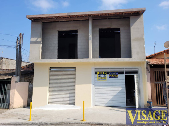 Casa com 3 Quartos à Venda,  em Jd. Das Industrias - Jacareí