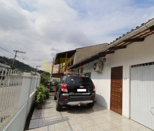 Imagem Casa com 3 Quartos à Venda, 169 m² em água Verde - Blumenau