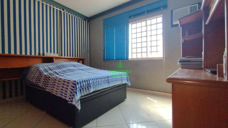 Imagem Casa com 3 Quartos à Venda, 339 m² em Sete Pontes - São Gonçalo
