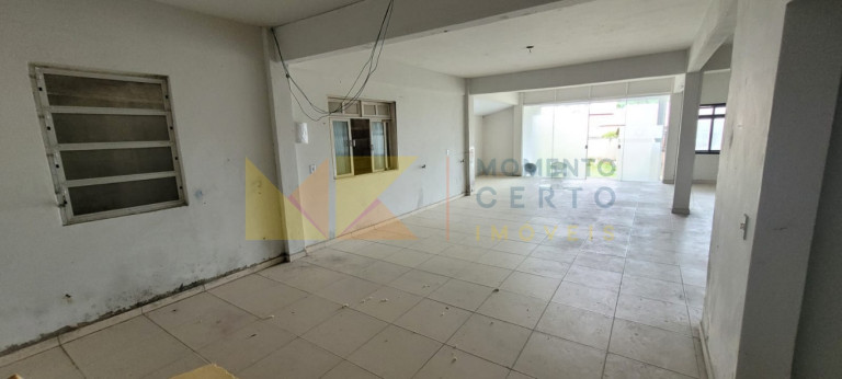 Imagem Casa com 4 Quartos à Venda, 298 m² em Salto Weissbach - Blumenau Imagem Casa com 4 Quartos à Venda, 298 m² em Salto Weissbach - Blumenau