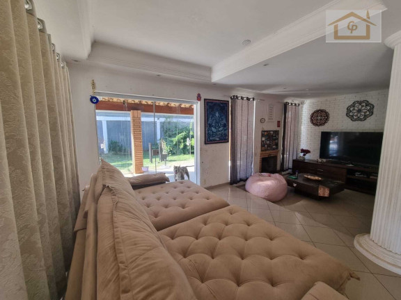 Casa com 4 Quartos à Venda, 326 m² em Granja Caiapia - Cotia