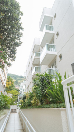 Apartamento com 2 Quartos à Venda, 121 m²