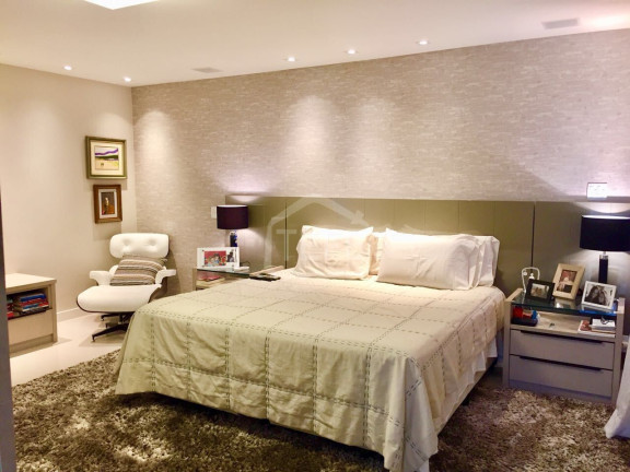 Imagem Casa com 5 Quartos à Venda, 750 m² em Barra Da Tijuca - Rio De Janeiro Imagem Casa com 5 Quartos à Venda, 750 m² em Barra Da Tijuca - Rio De Janeiro
