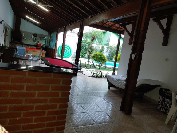 Imagem Casa com 5 Quartos à Venda ou Locação, 250 m² em Maracanã - Praia Grande Imagem Casa com 5 Quartos à Venda ou Locação, 250 m² em Maracanã - Praia Grande