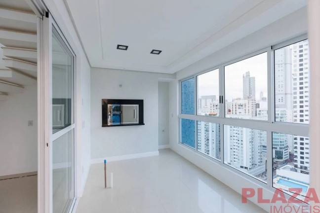 Imagem Apartamento com 2 Quartos à Venda, 429 m² em Centro - Balneário Camboriú
