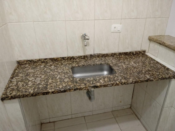 Imagem Kitnet com 1 Quarto à Venda, 30 m² em Santa Efigênia - São Paulo