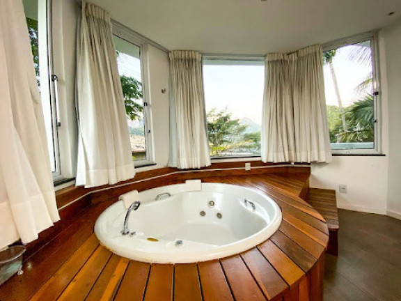 Imagem Casa com 4 Quartos à Venda, 242 m² em Vargem Grande - Teresópolis Imagem Casa com 4 Quartos à Venda, 242 m² em Vargem Grande - Teresópolis