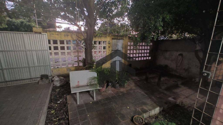Imagem Casa com 4 Quartos à Venda, 290 m² em Campo Grande - Recife