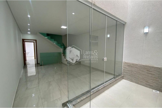 Imagem Casa com 3 Quartos à Venda, 220 m² em Vila Esperança - São Paulo Imagem Casa com 3 Quartos à Venda, 220 m² em Vila Esperança - São Paulo