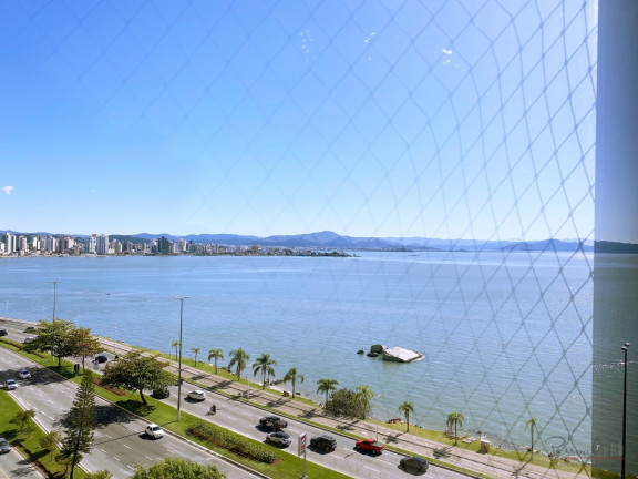 Imagem Apartamento com 4 Quartos à Venda, 307 m² em Beira Mar - Florianópolis Imagem Apartamento com 4 Quartos à Venda, 307 m² em Beira Mar - Florianópolis