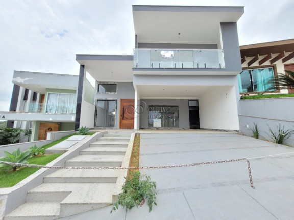 Casa com 4 Quartos à Venda, 354 m² em Lagoa - Macaé