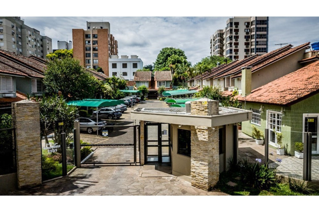 Imagem Casa com 2 Quartos à Venda, 80 m² em Tristeza - Porto Alegre