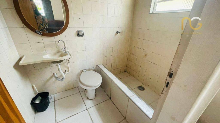 Imagem Casa com 4 Quartos à Venda, 300 m² em Canto Do Forte - Praia Grande Imagem Casa com 4 Quartos à Venda, 300 m² em Canto Do Forte - Praia Grande