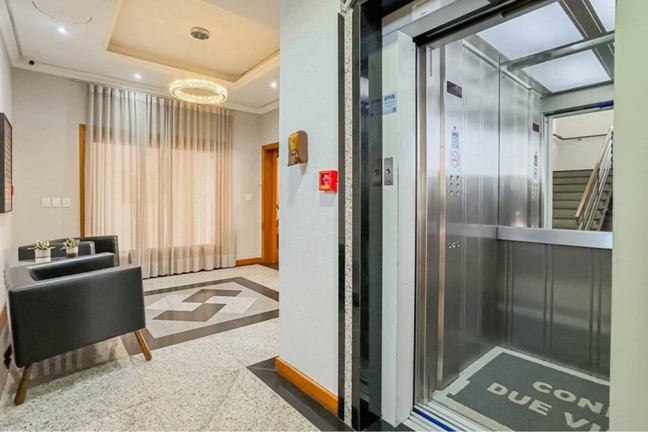 Imagem Cobertura com 2 Quartos à Venda, 144 m² em Jardim Lindóia - Porto Alegre Imagem Cobertura com 2 Quartos à Venda, 144 m² em Jardim Lindóia - Porto Alegre