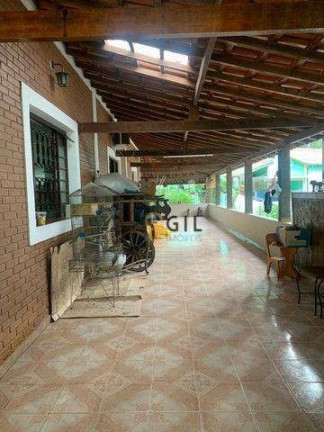 Imagem Chácara com 5 Quartos à Venda, 600 m² em águas De Canindu - São José Dos Campos