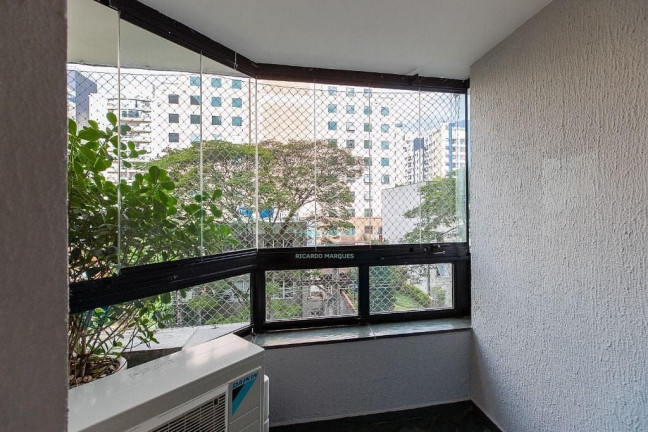 Imagem Apartamento com 3 Quartos à Venda, 139 m² em Vila Nova Conceição - São Paulo Imagem Apartamento com 3 Quartos à Venda, 139 m² em Vila Nova Conceição - São Paulo