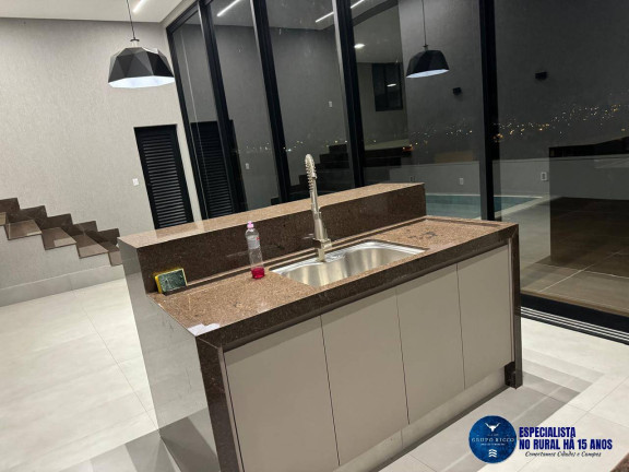 Imagem Casa com 3 Quartos à Venda, 484 m² em Residencial Mendanha - Goiânia Imagem Casa com 3 Quartos à Venda, 484 m² em Residencial Mendanha - Goiânia
