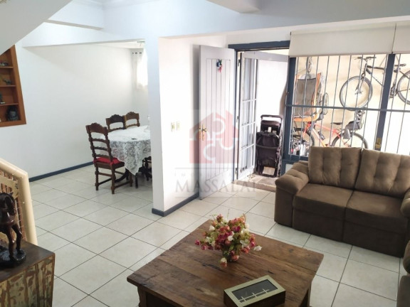 Imagem Casa com 3 Quartos à Venda, 196 m² em Vila Assunção - Porto Alegre Imagem Casa com 3 Quartos à Venda, 196 m² em Vila Assunção - Porto Alegre
