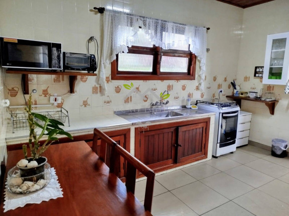 Imagem Casa com 4 Quartos à Venda, 300 m² em Jardim Márcia - Campos Do Jordão