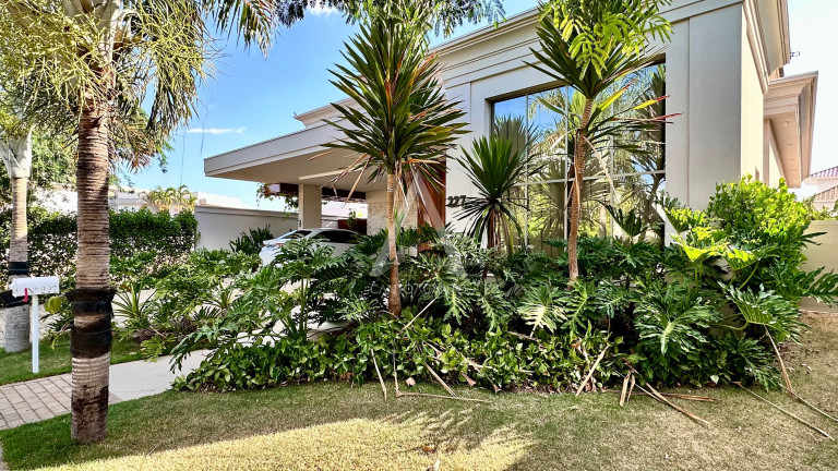 Casa com 3 Quartos à Venda, 281 m² em Condomínio Carpe Diem Resort - Sinop