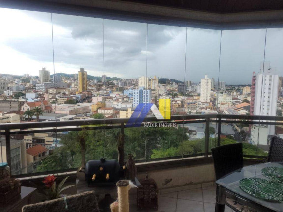 Apartamento com 3 Quartos à Venda, 130 m² em Centro - Pouso Alegre