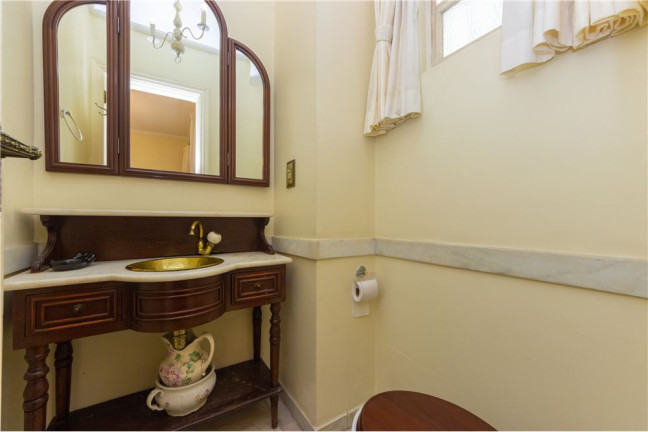 Imagem Casa com 4 Quartos à Venda, em Paraíso - São Paulo Imagem Casa com 4 Quartos à Venda, em Paraíso - São Paulo