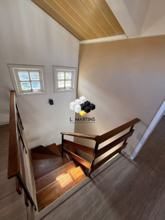 Imagem Casa com 3 Quartos à Venda, 166 m² em Medianeira - Porto Alegre