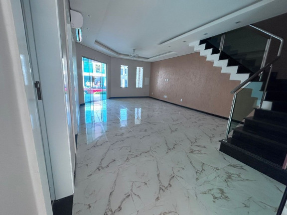Imagem Casa com 3 Quartos à Venda, 250 m² em Colônia Terra Nova - Manaus