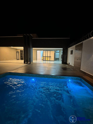 Imagem Casa com 3 Quartos à Venda, 300 m² em Vila Cristina - Goiânia Imagem Casa com 3 Quartos à Venda, 300 m² em Vila Cristina - Goiânia