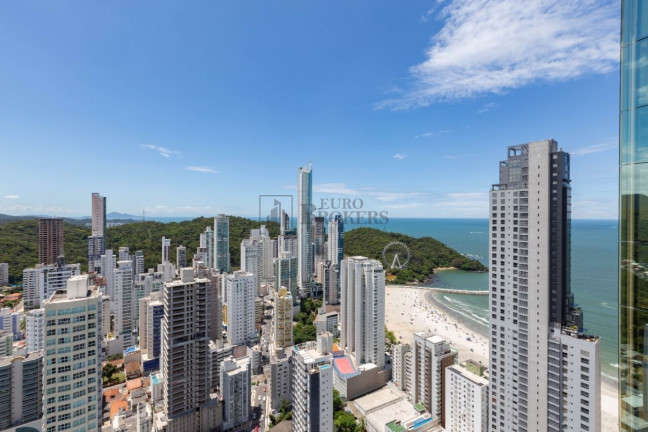 Imagem Apartamento com 4 Quartos à Venda, 228 m² em Centro - Balneário Camboriú Imagem Apartamento com 4 Quartos à Venda, 228 m² em Centro - Balneário Camboriú