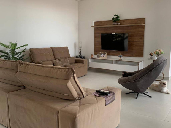 Imagem Casa com 4 Quartos à Venda, 310 m² em Barreiro - Araçoiaba Da Serra
