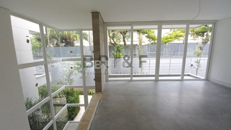 Casa com 4 Quartos à Venda, 424 m² em Jardim Cordeiro - São Paulo