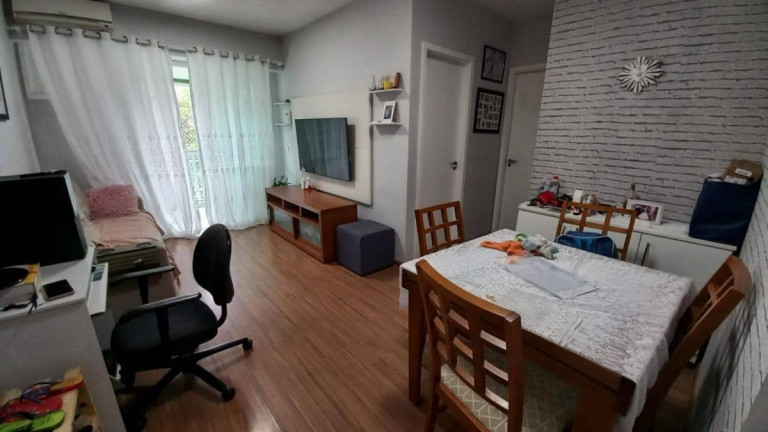Imagem Apartamento com 2 Quartos à Venda, 68 m² em Camorim - Rio De Janeiro