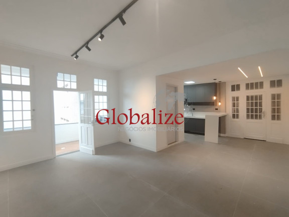 Imóvel com 2 Quartos à Venda, 80 m² em Gonzaga - Santos