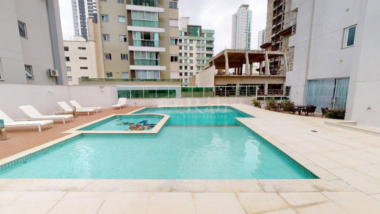Imagem Apartamento com 3 Quartos à Venda, 134 m² em Centro - Balneário Camboriú Imagem Apartamento com 3 Quartos à Venda, 134 m² em Centro - Balneário Camboriú