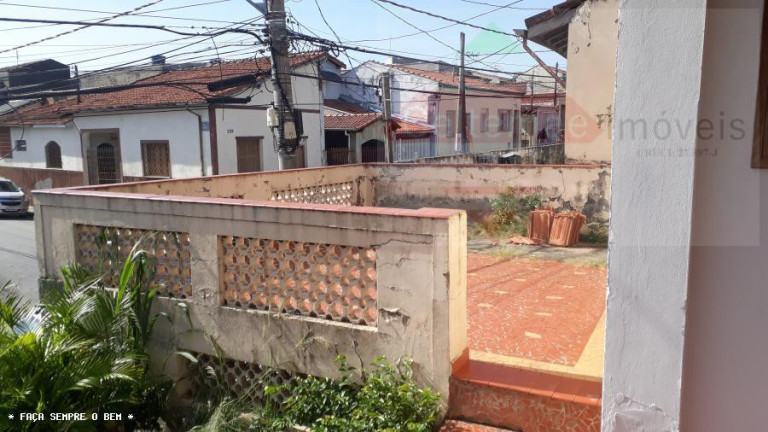 Imagem Casa com 5 Quartos à Venda, 200 m² em Centro - Taubaté